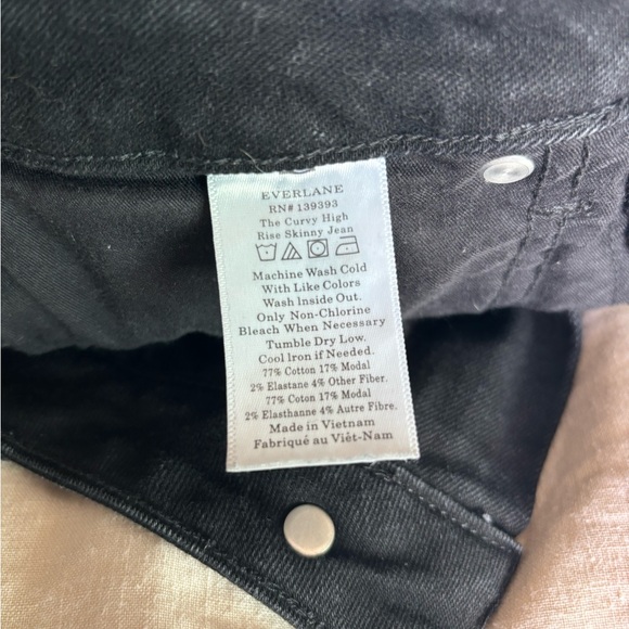 Everlane - The Perfect High Rise Curvy Skinny Jean - Everlane - Black - Size 27 - Picture 5 of 5